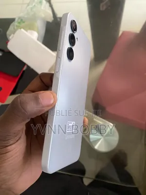 Nouveau Samsung Galaxy A16 128 GB Blanc