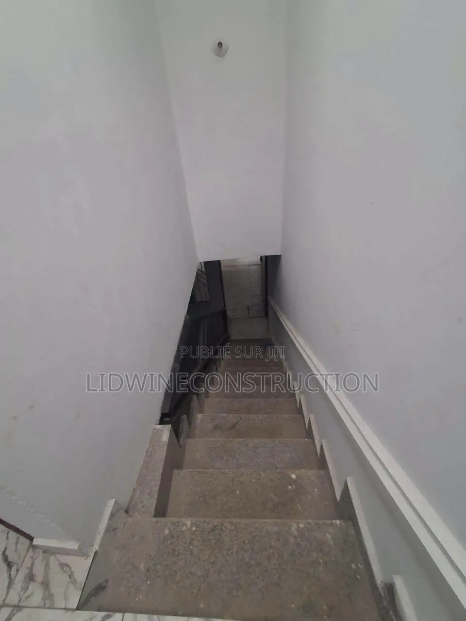 Meublé 4chbre Appartement dans Bingerville à Vendre