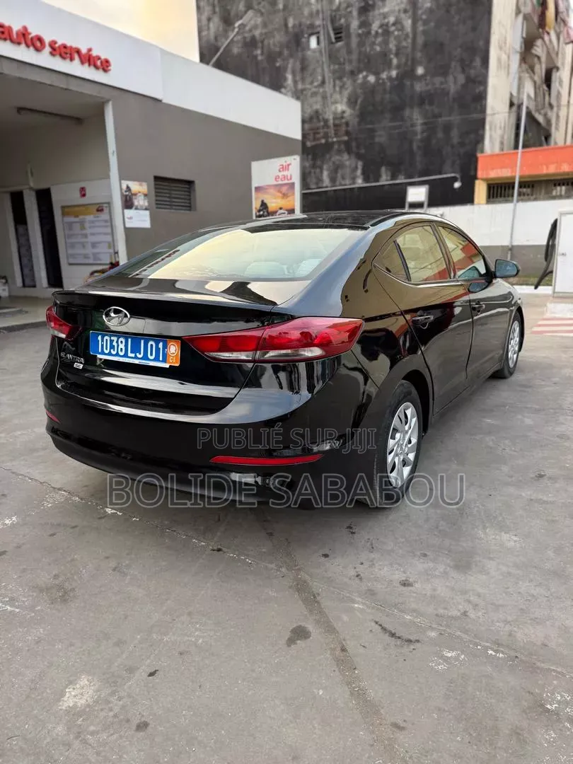 Hyundai Elantra 2018 Noir