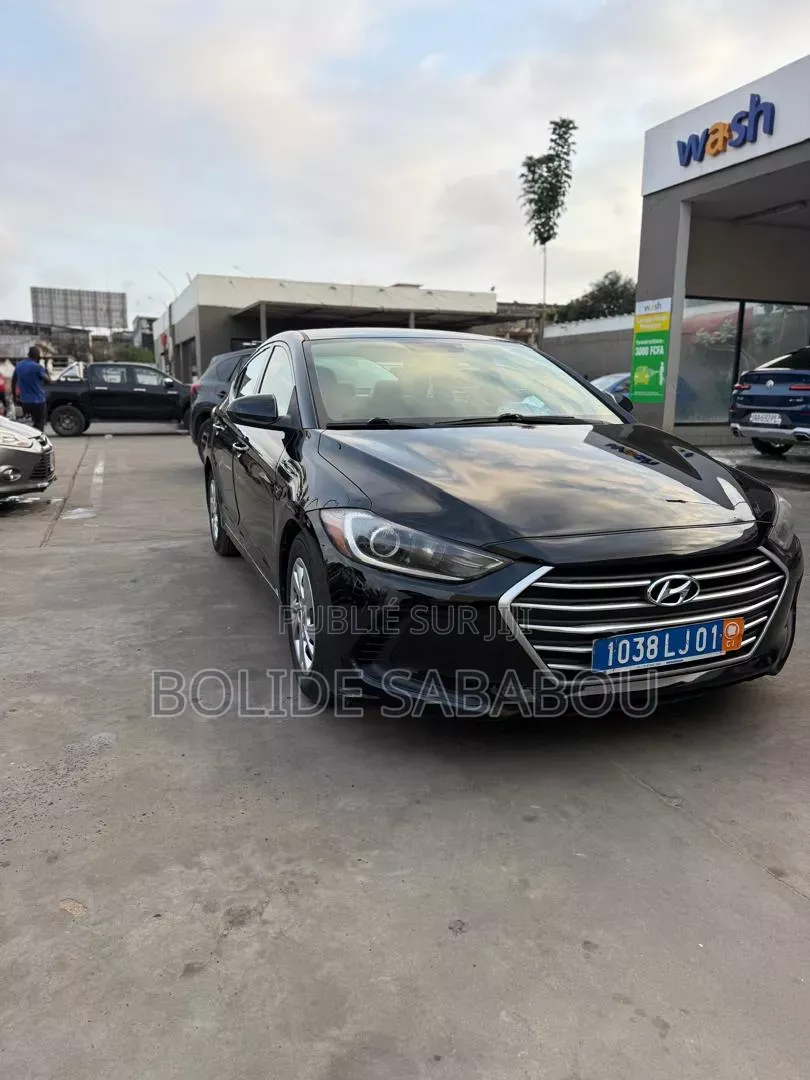 Hyundai Elantra 2018 Noir
