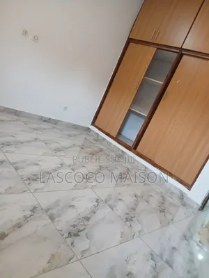 3chbre Appartement dans Lascoco Maison, Cocody à Louer