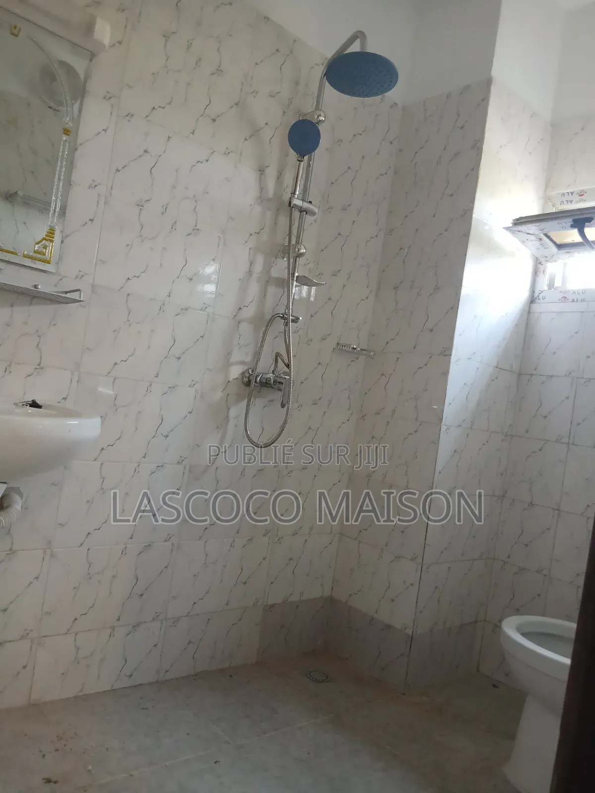 3chbre Appartement dans Lascoco Maison, Cocody à Louer