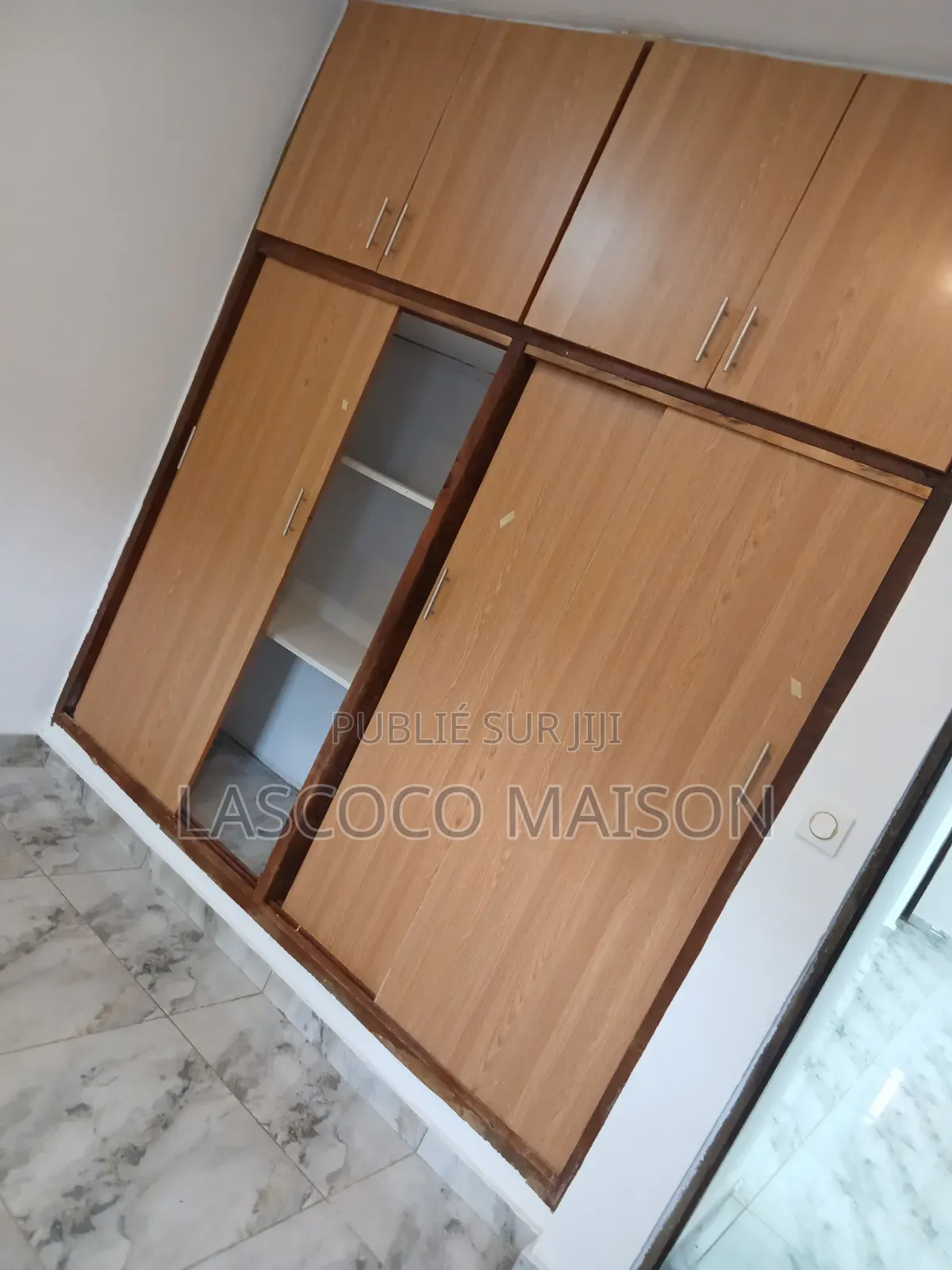 3chbre Appartement dans Lascoco Maison, Cocody à Louer