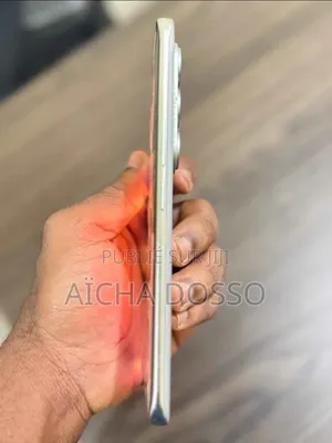 Nouveau Tecno Camon 50 Pro 256 GB Orange