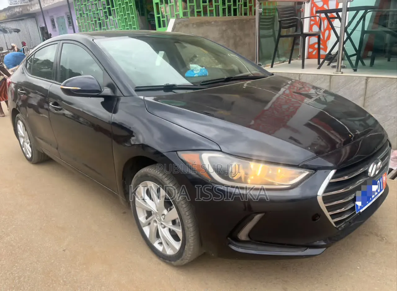 Hyundai Elantra 2018 Noir