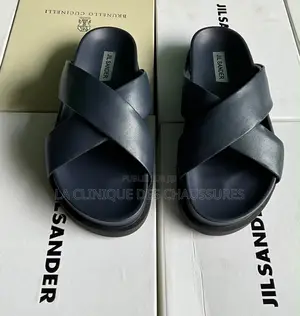 Mules Croisées en Cuir Marron