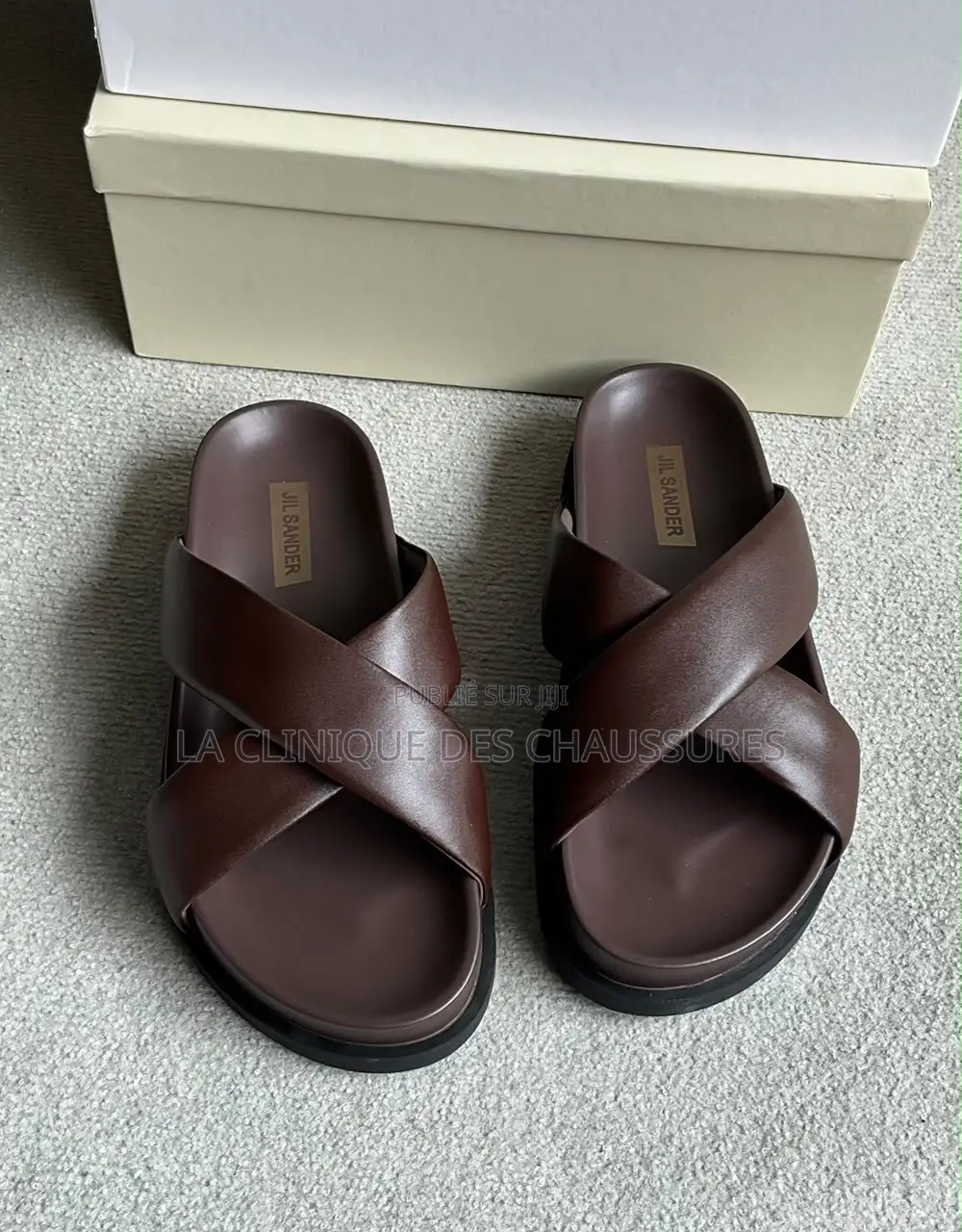 Mules Croisées en Cuir Marron