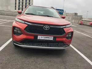 Nouveau Toyota Starlet 2025 Orange