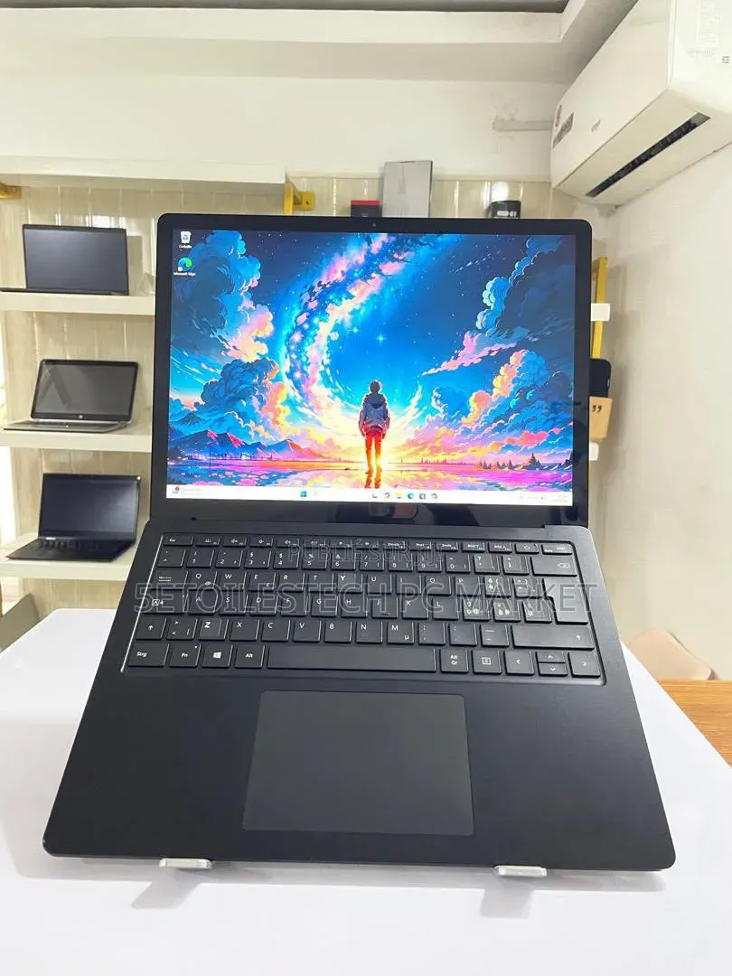 Nouveau Microsoft Surface Laptop 3 16GB Intel Core i7 SSD 256GB