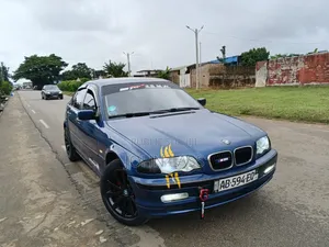 BMW 318i 2004 Bleu