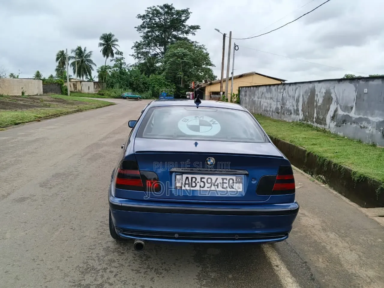 BMW 318i 2004 Bleu