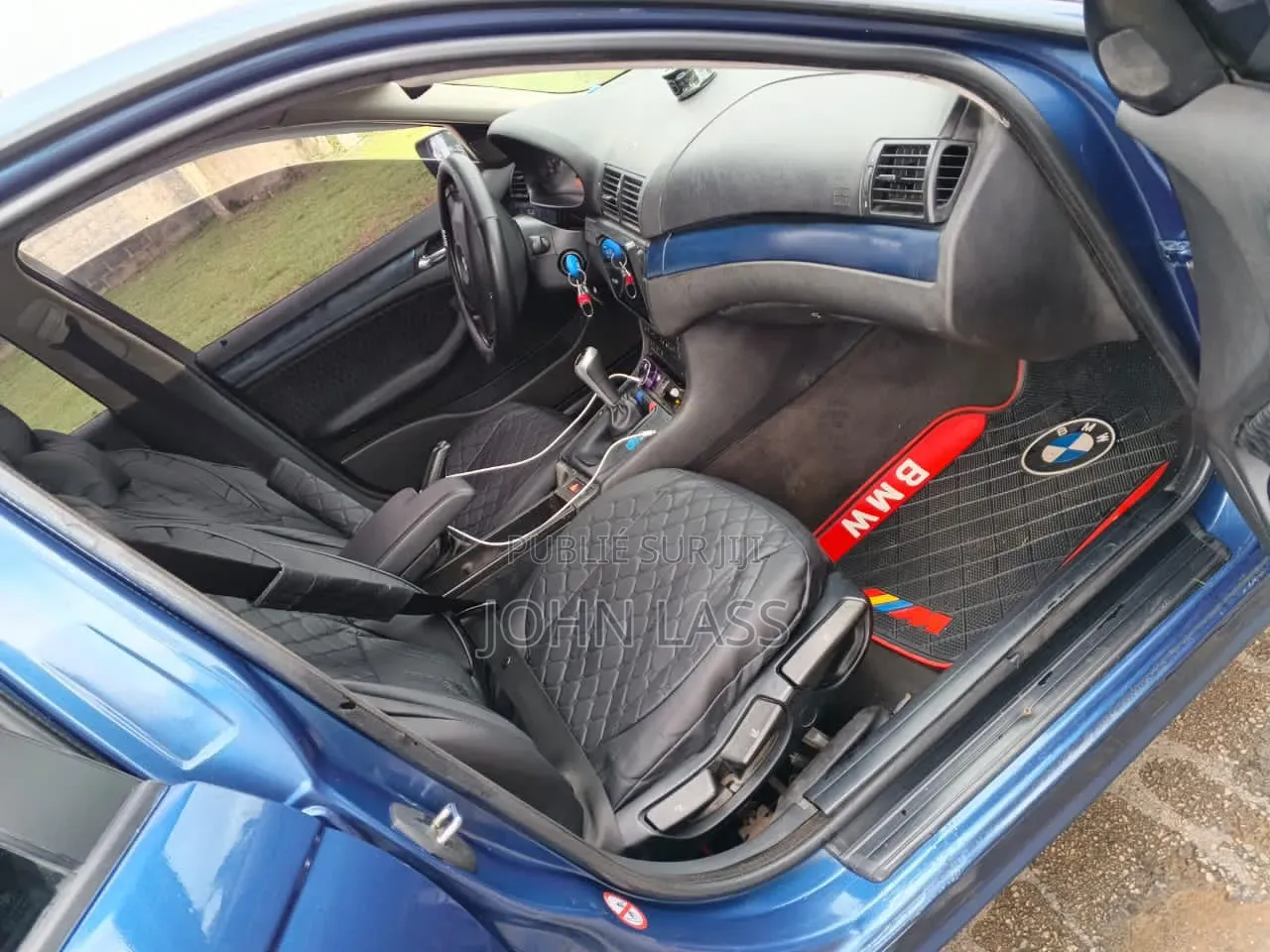 BMW 318i 2004 Bleu