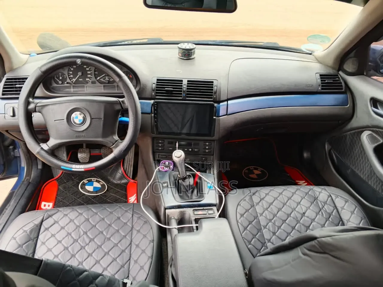 BMW 318i 2004 Bleu