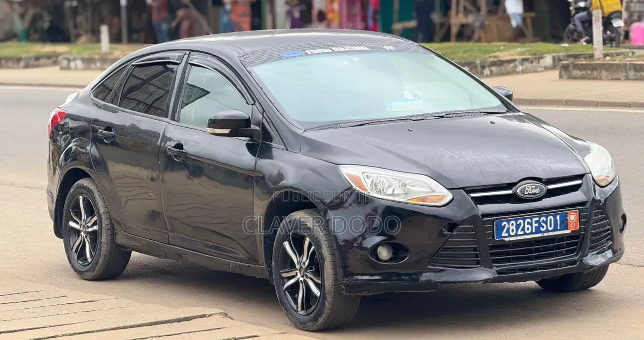 Ford Focus 2012 Noir