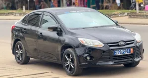 Ford Focus 2012 Noir