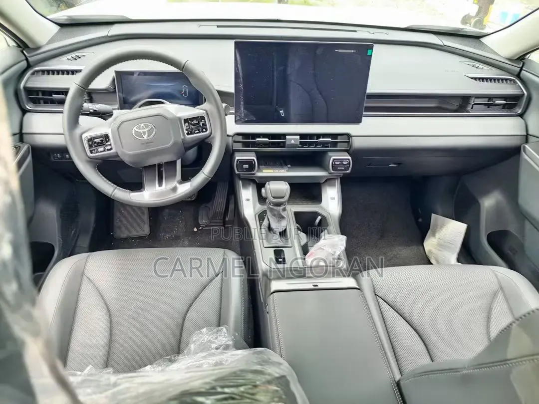 Nouveau Toyota RAV4 2026 Blanc
