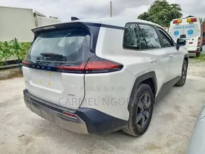 Nouveau Toyota RAV4 2026 Blanc