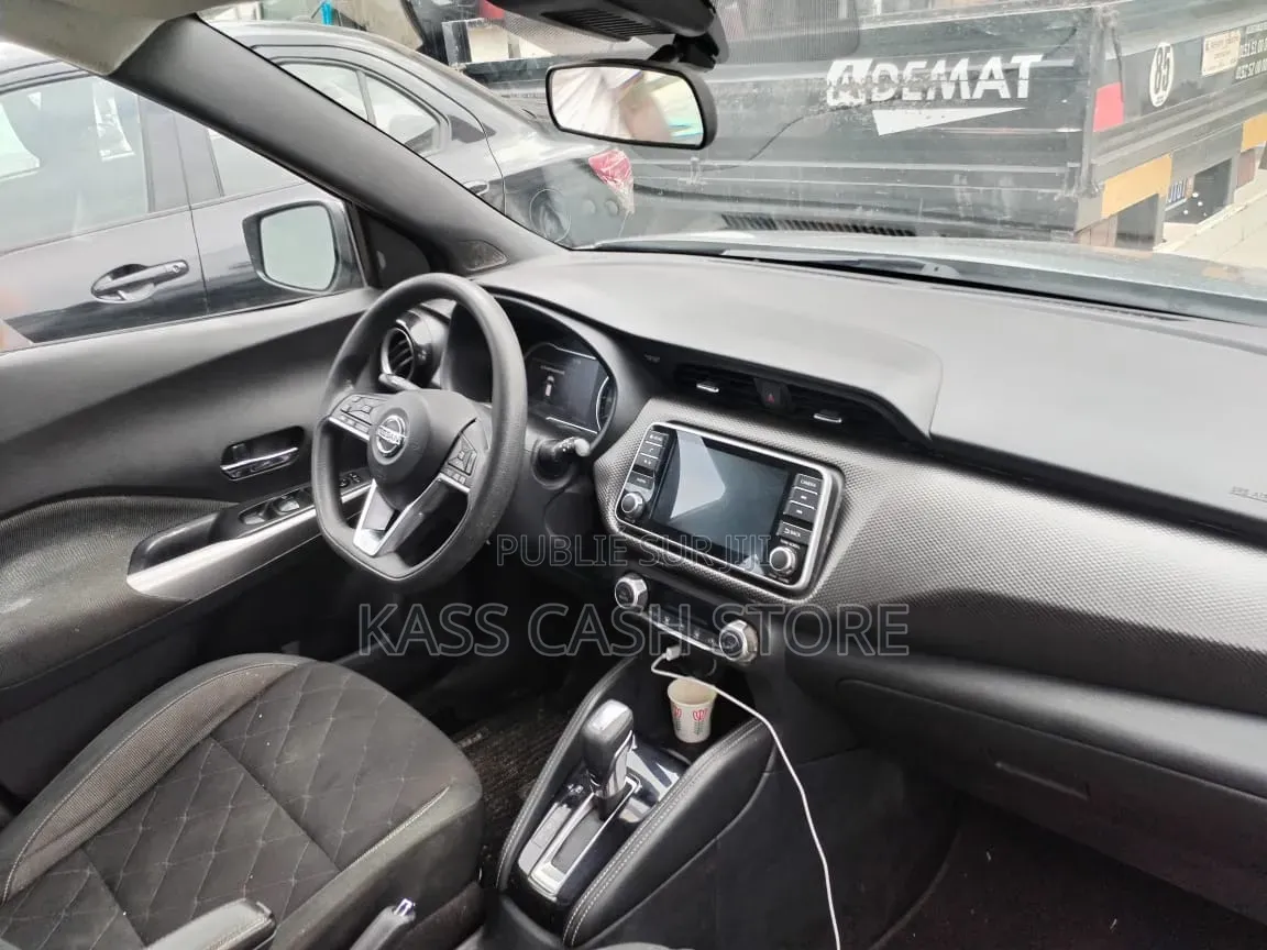 Nissan Kicks 2020 Gris