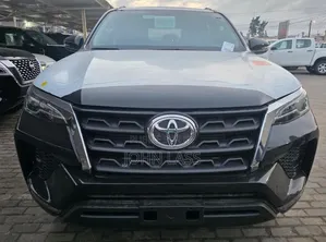 Nouveau Toyota Fortuner 2025 Noir