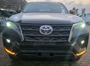 Nouveau Toyota Fortuner 2025 Noir
