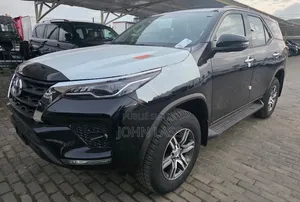 Nouveau Toyota Fortuner 2025 Noir