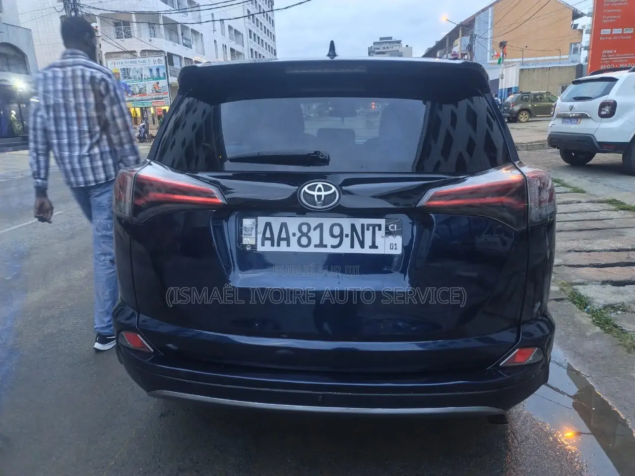 Toyota RAV4 2018 Noir
