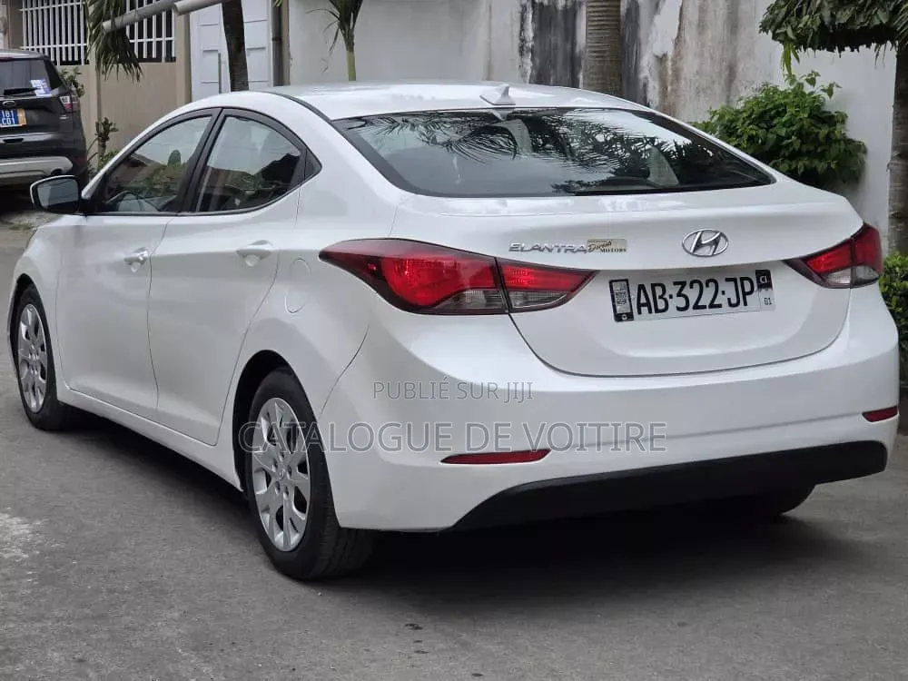 Hyundai Elantra 2016 Blanc