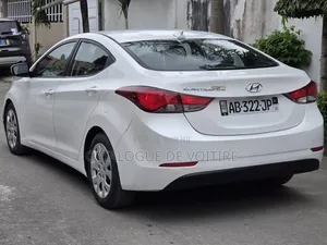 Hyundai Elantra 2016 Blanc
