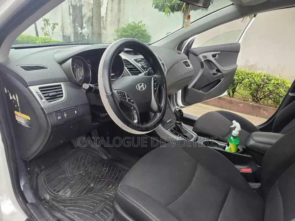 Hyundai Elantra 2016 Blanc