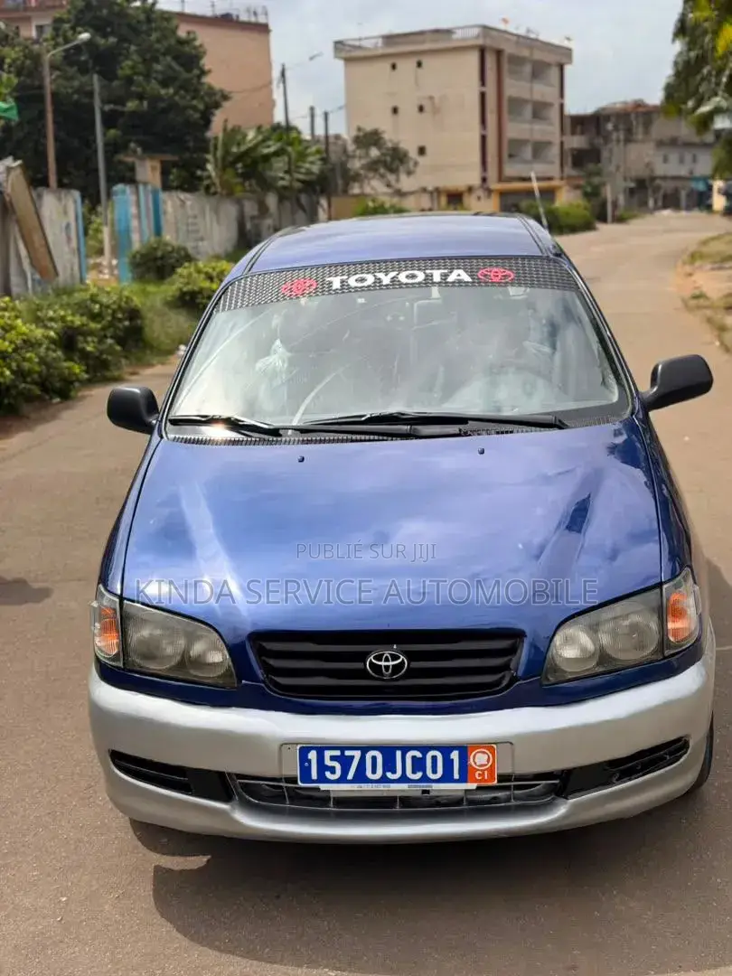 Toyota Picnic 2000 Bleu