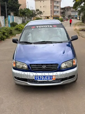Toyota Picnic 2000 Bleu