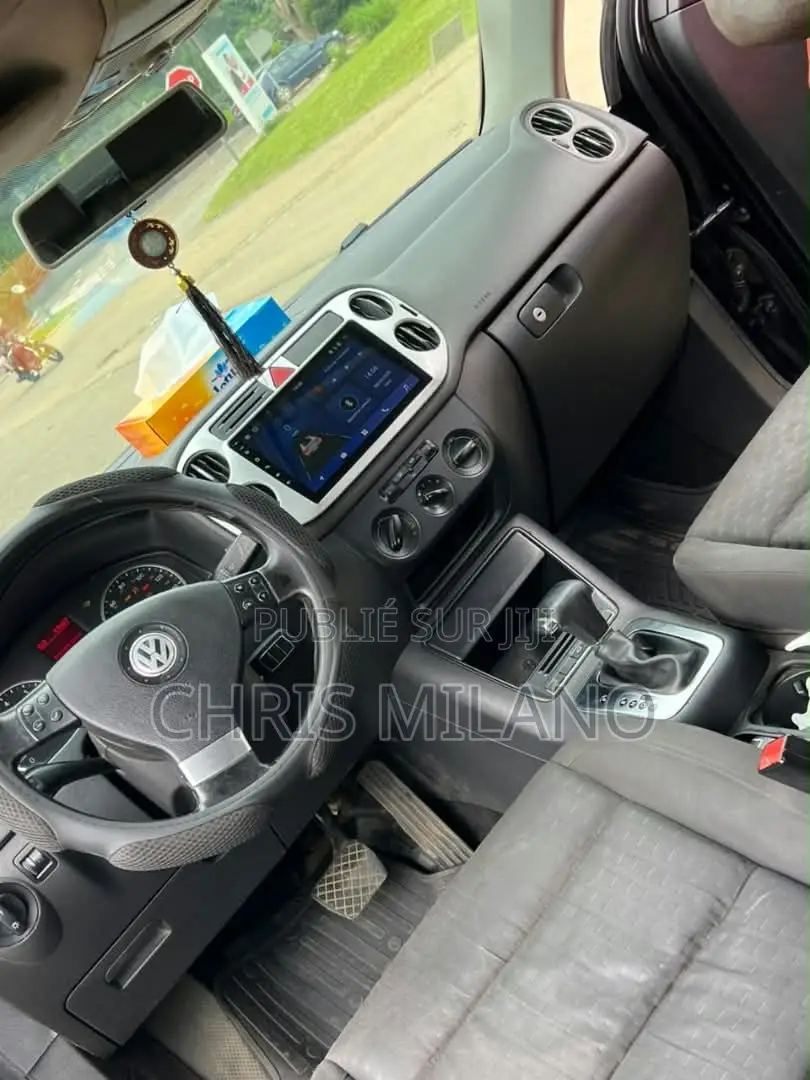 Volkswagen Golf 2010 Noir