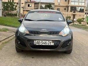 Kia Rio 2016 Gris