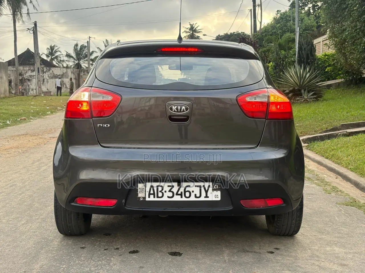 Kia Rio 2016 Gris
