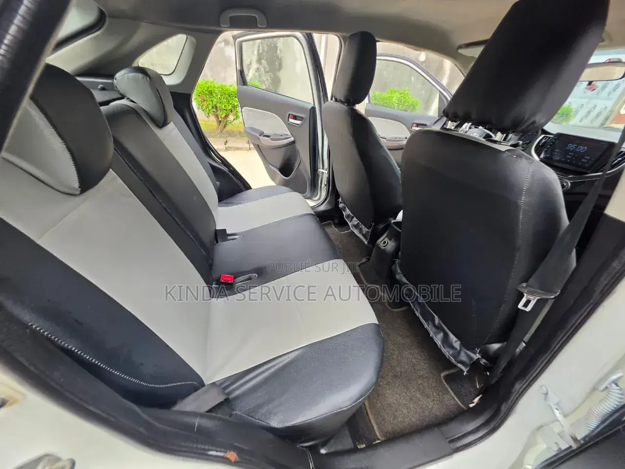 Toyota Starlet 2022 Blanc cassé