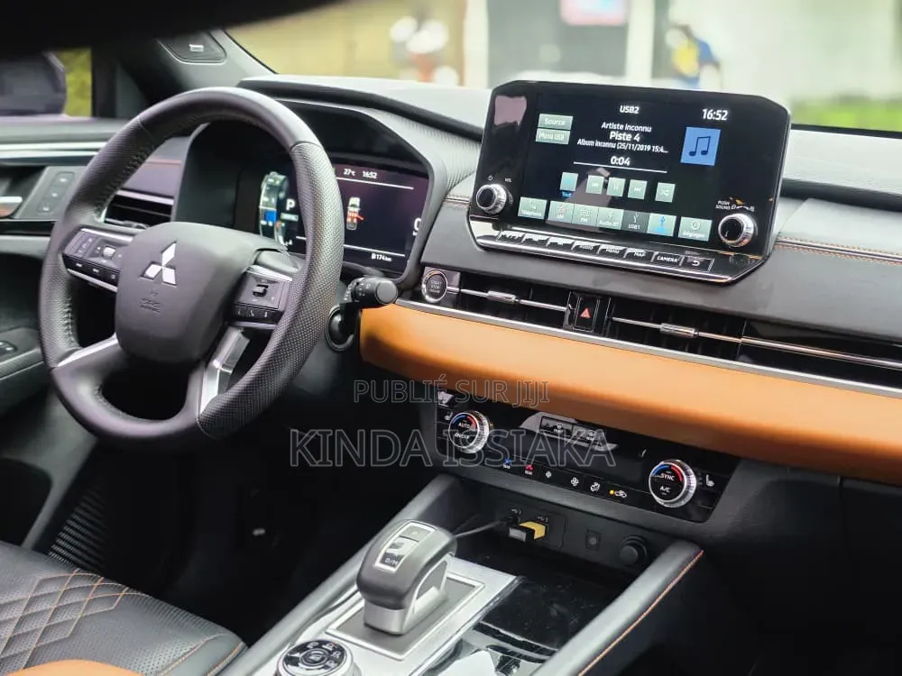 Mitsubishi Outlander 2025 Gris