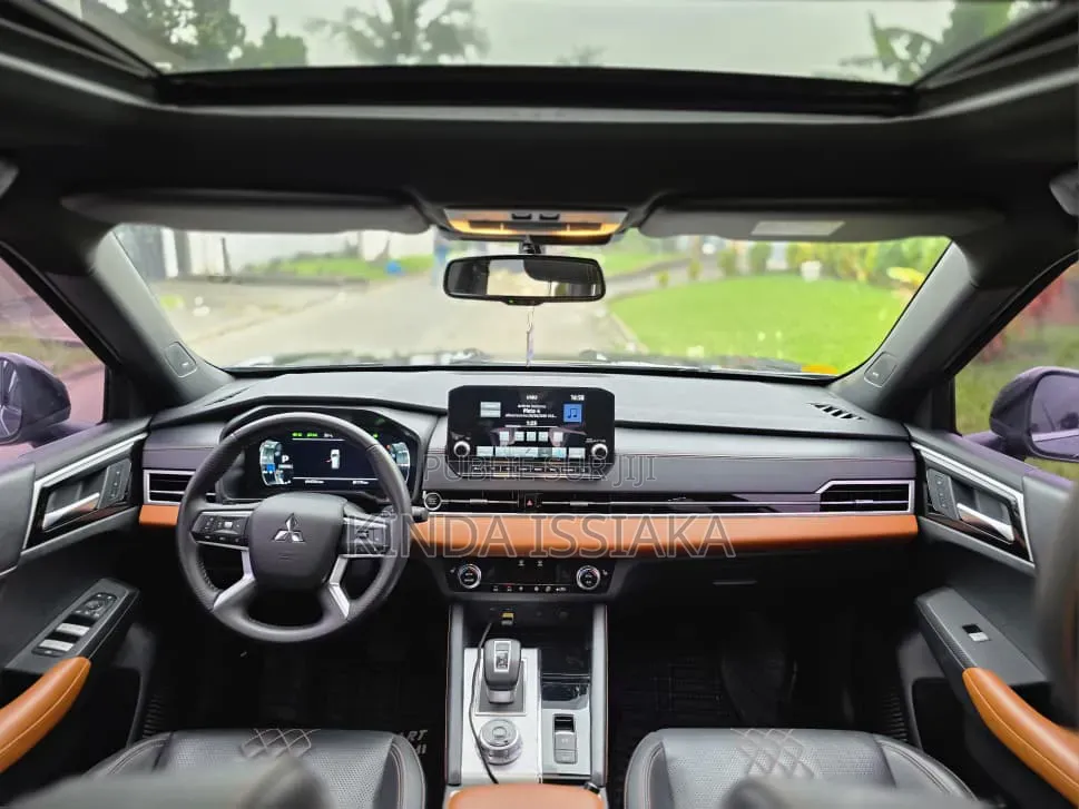 Mitsubishi Outlander 2025 Gris