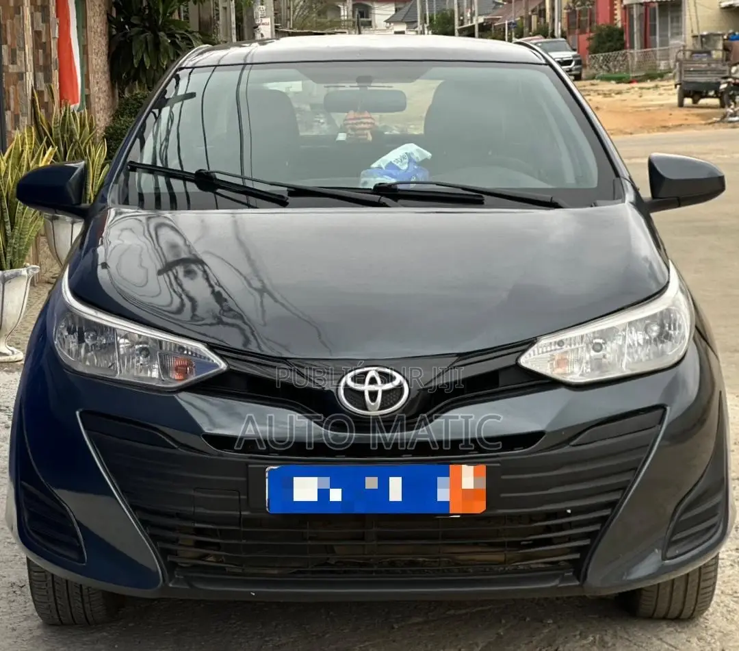 Toyota Yaris 1.5 Sedan L 2020 Noir