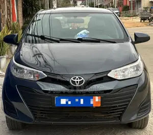 Toyota Yaris 1.5 Sedan L 2020 Noir