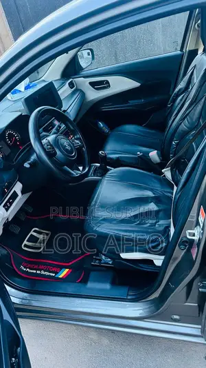 Nouveau Suzuki Dzire 2025 Gris