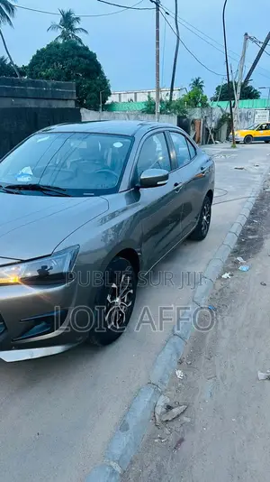 Nouveau Suzuki Dzire 2025 Gris