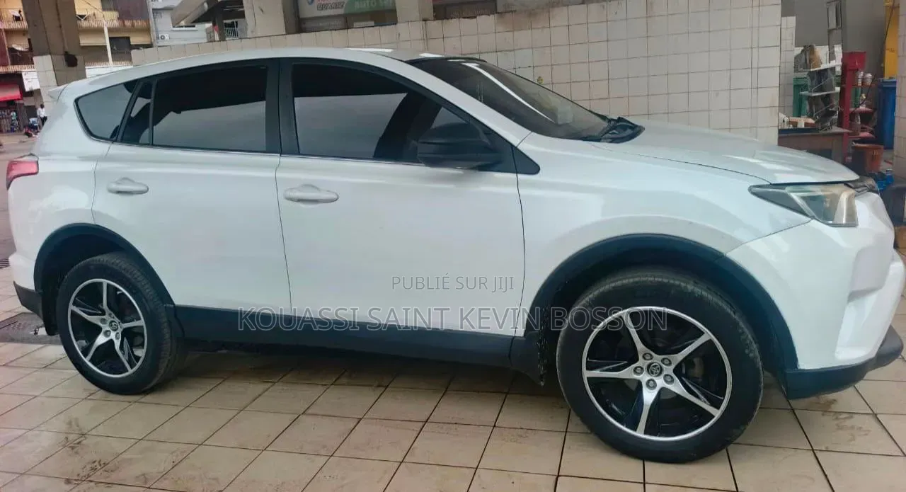 Toyota RAV4 2027 Blanc