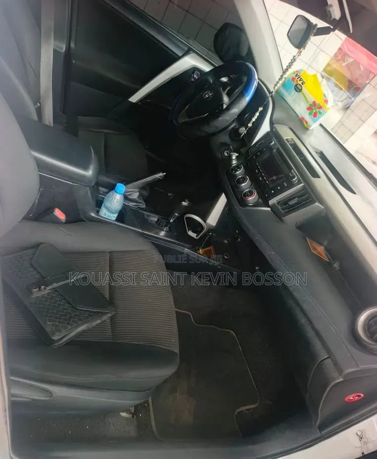 Toyota RAV4 2027 Blanc