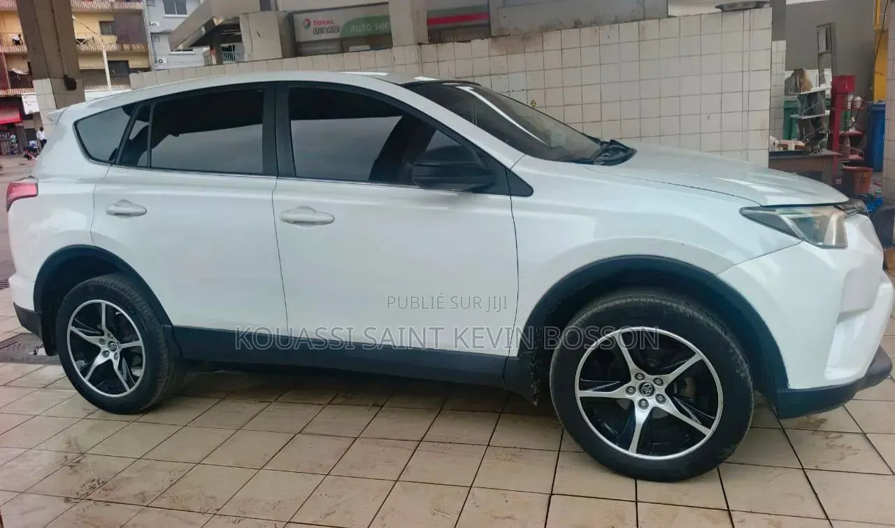 Toyota RAV4 2027 Blanc