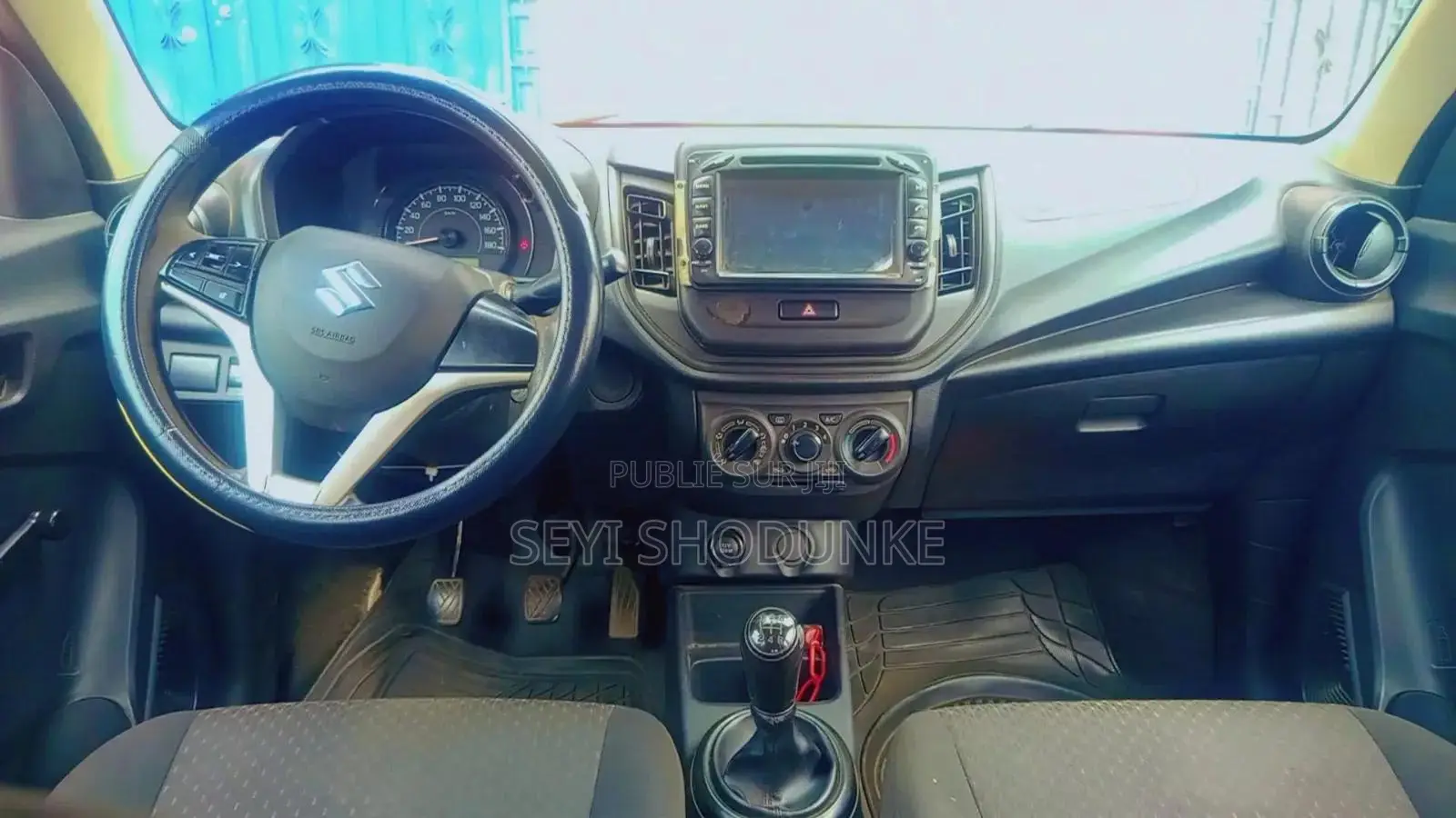 Voiture 2022 Noir