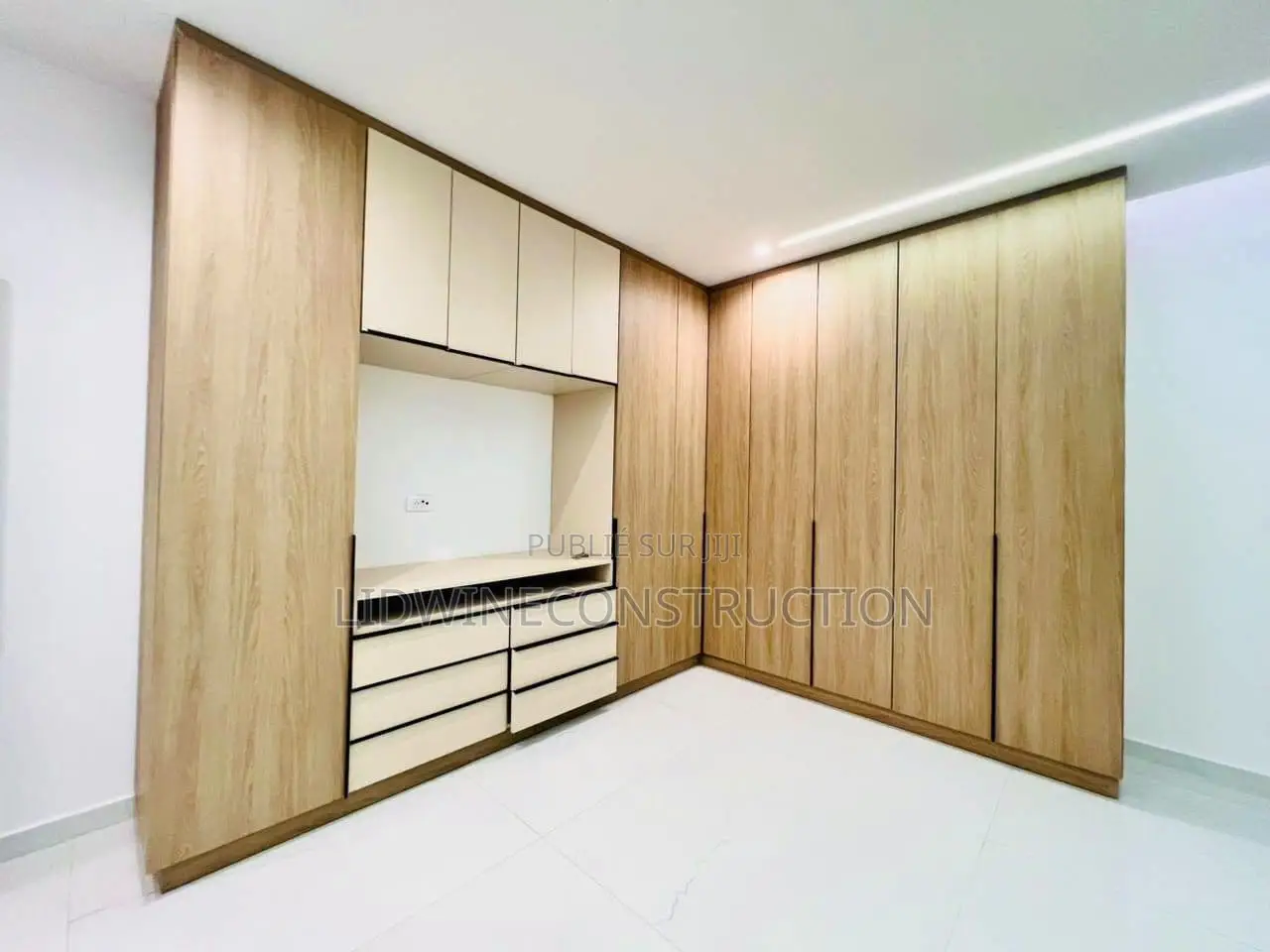 Meublé 4chbre Appartement dans Marcory à Louer