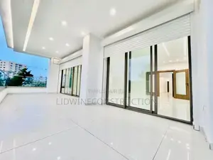 Meublé 4chbre Appartement dans Marcory à Louer
