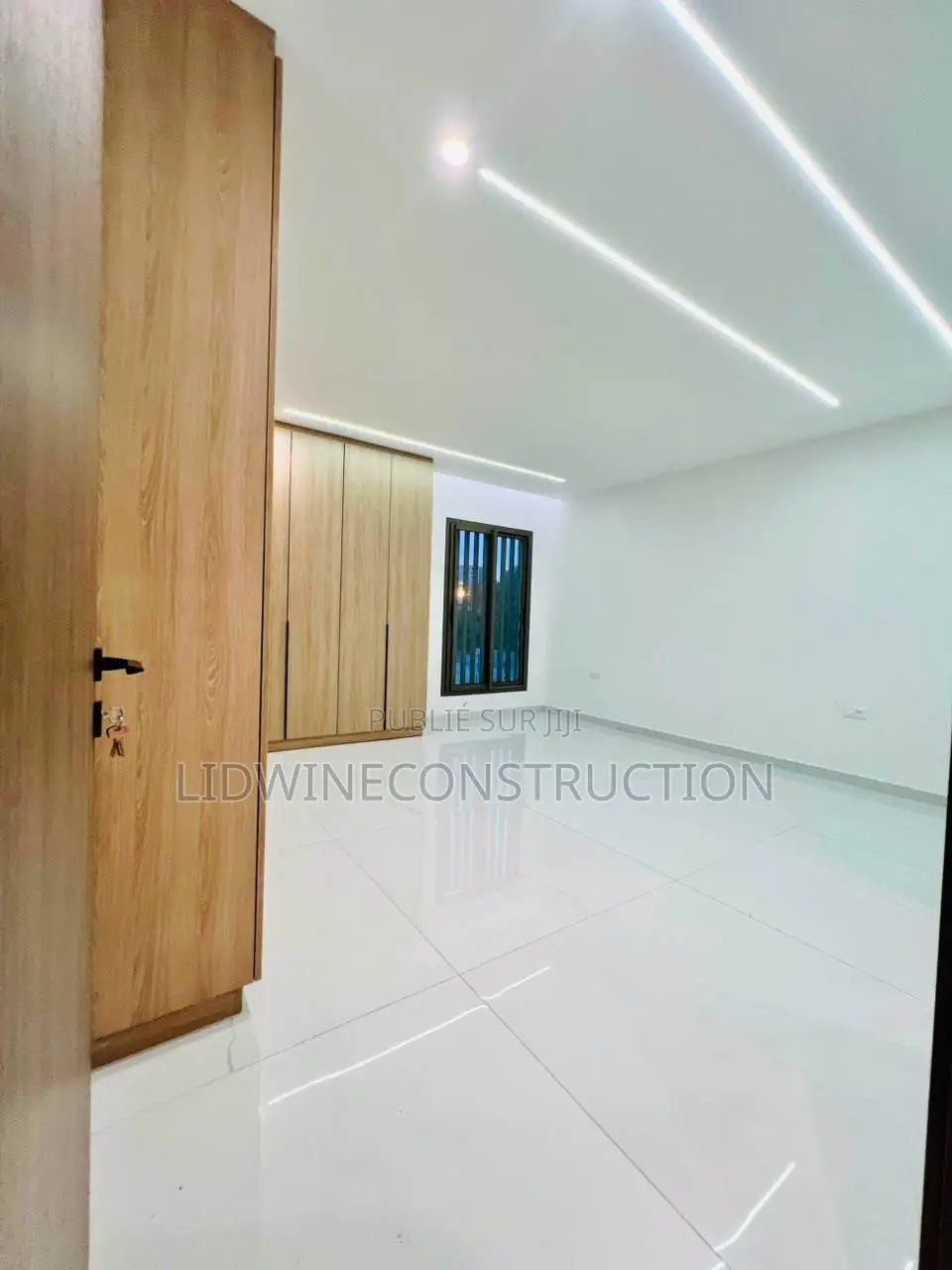 Meublé 4chbre Appartement dans Marcory à Louer