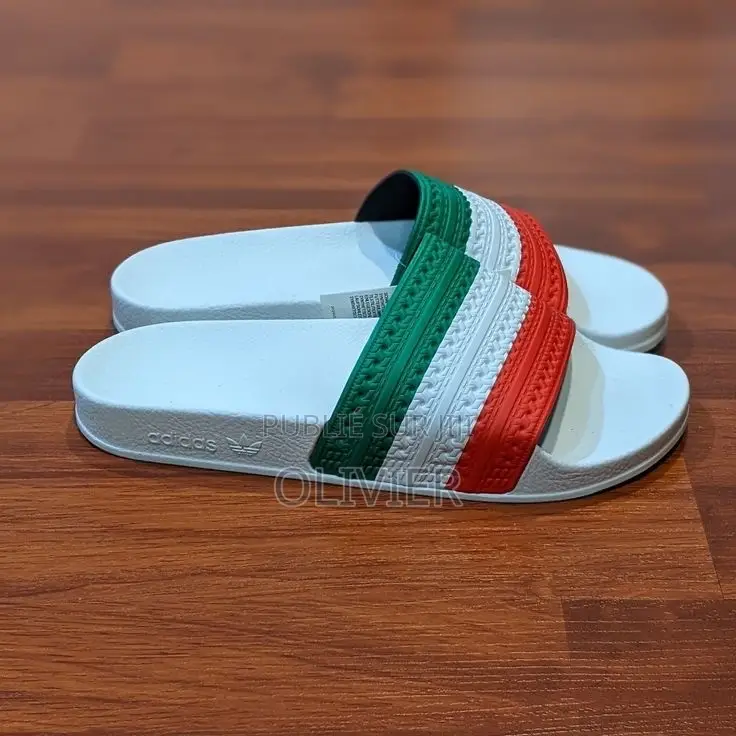 Claquettes Original Disponible