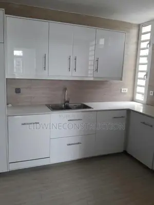 3chbre Villa dans Cocody à Vendre